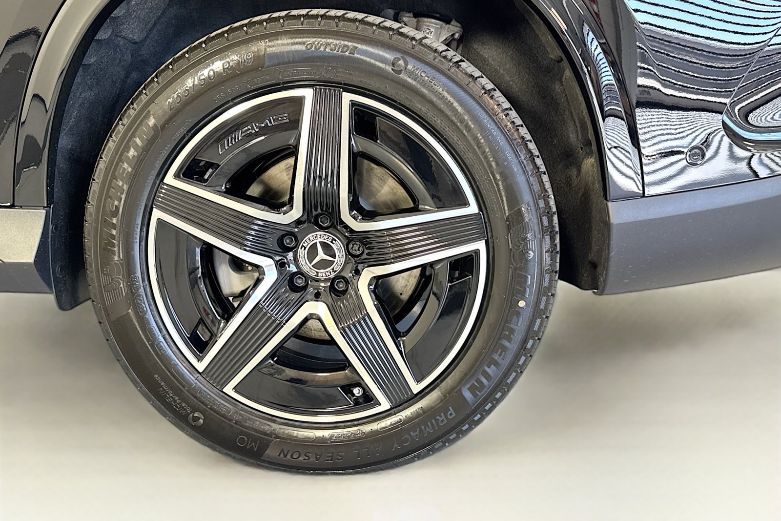 New 2026 Black Mercedes-Benz GLC 300 image 28