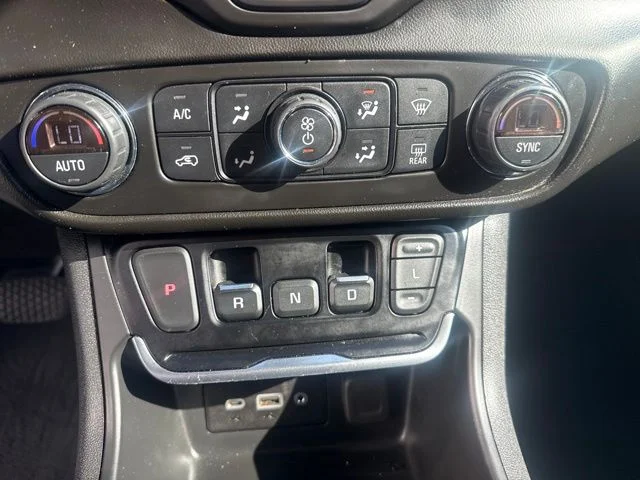 Used 2021 Silver GMC SLE image 16