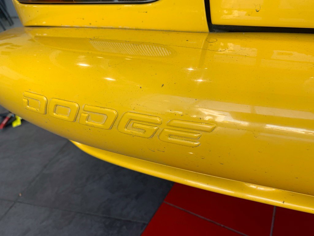 Used 2001 Yellow Dodge RT/10 image 9