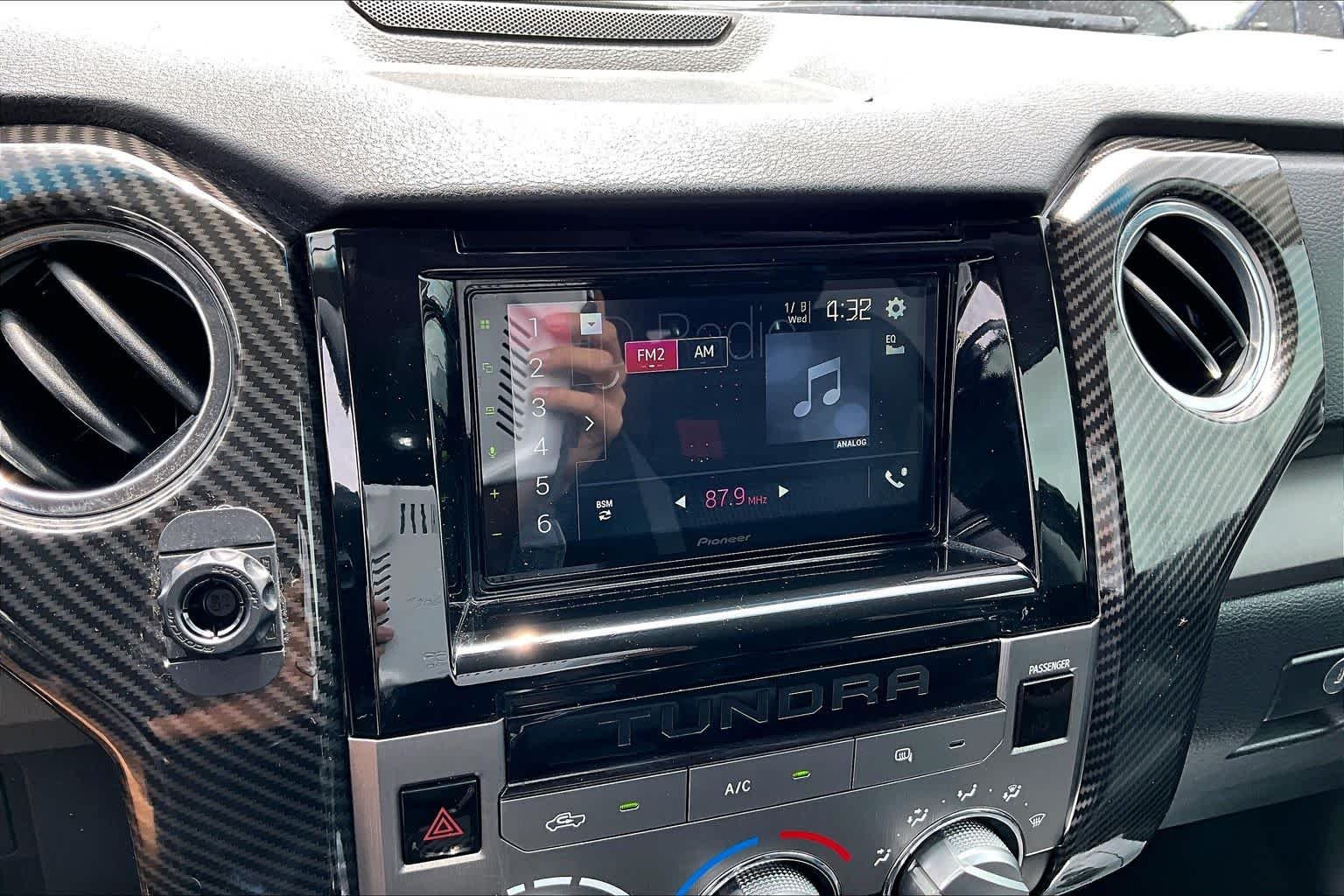 Used 2016 Black Toyota SR5 image 30