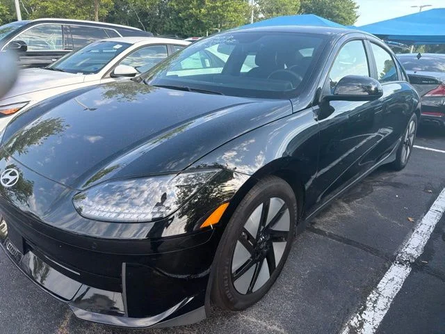 Used 2024 Onyx Black Hyundai SE image 6