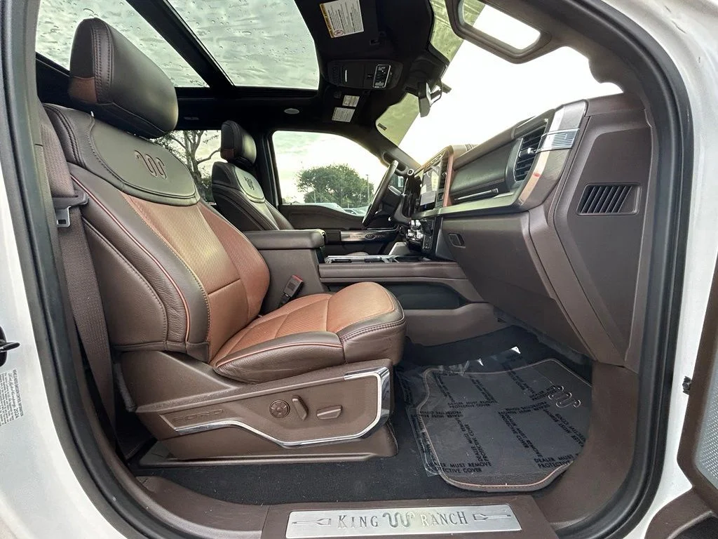 Used 2024 White Metallic Ford King Ranch image 27
