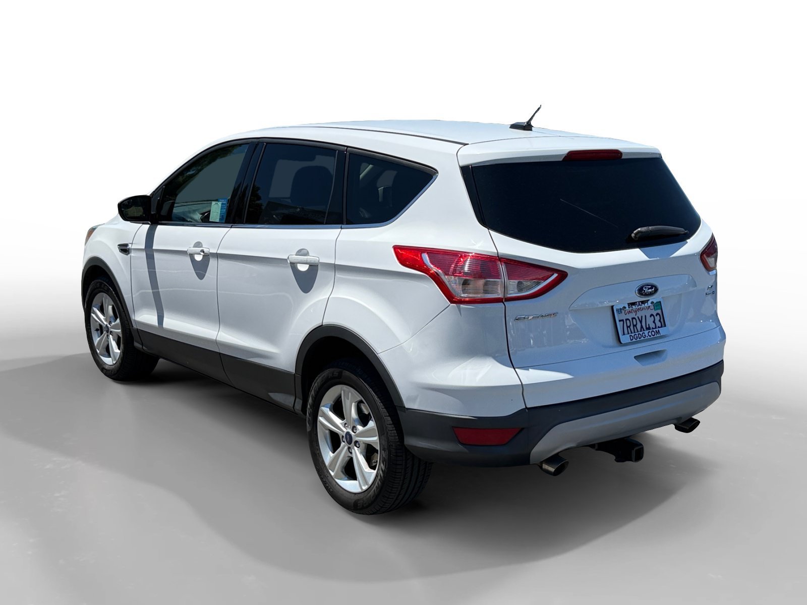 Used 2016 Oxford White Ford SE image 3