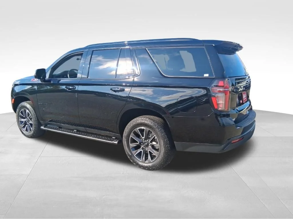 Used 2023 Black Chevrolet Z71 image 4