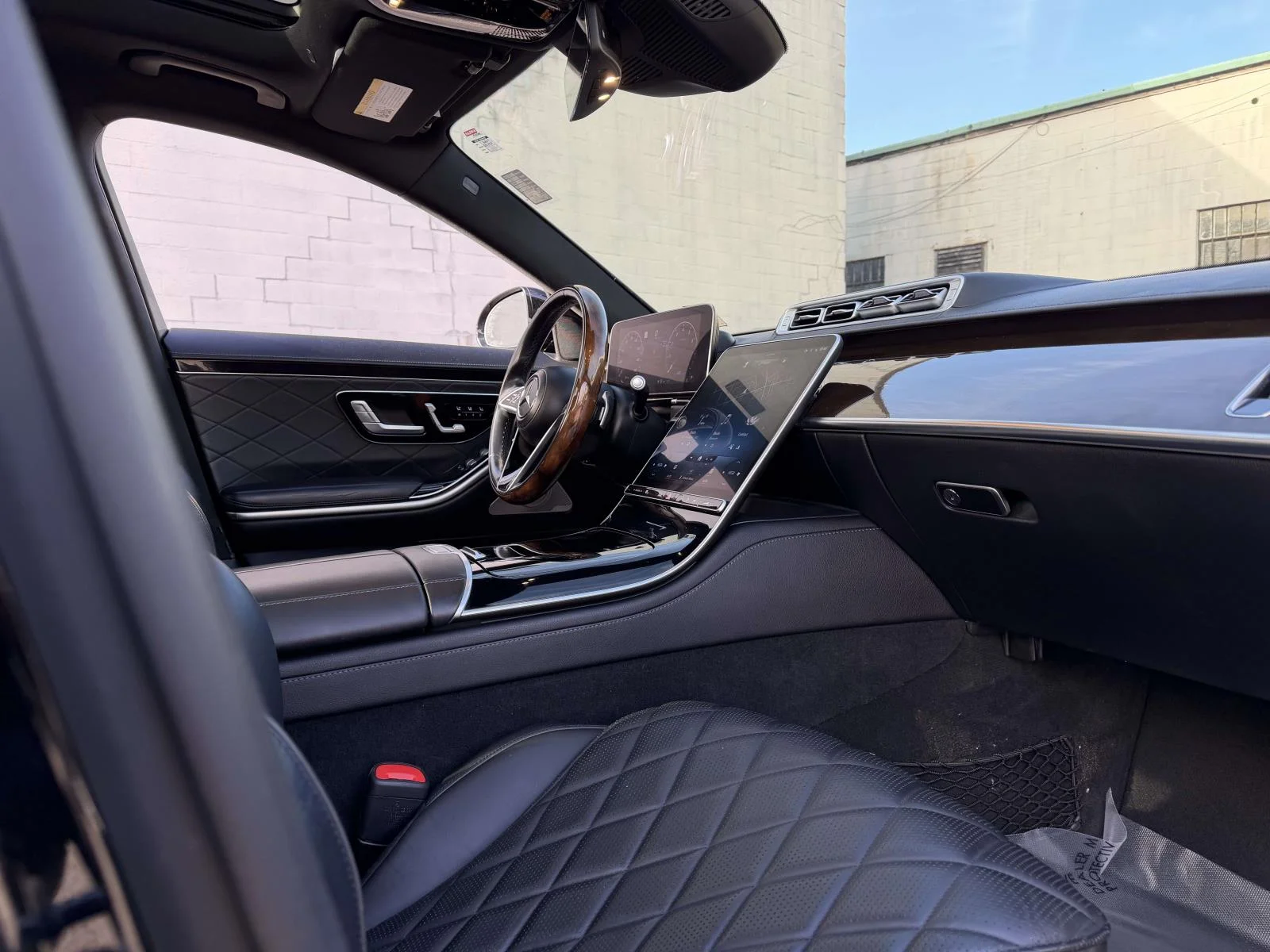 Used 2022  Mercedes-Benz S 500 image 13