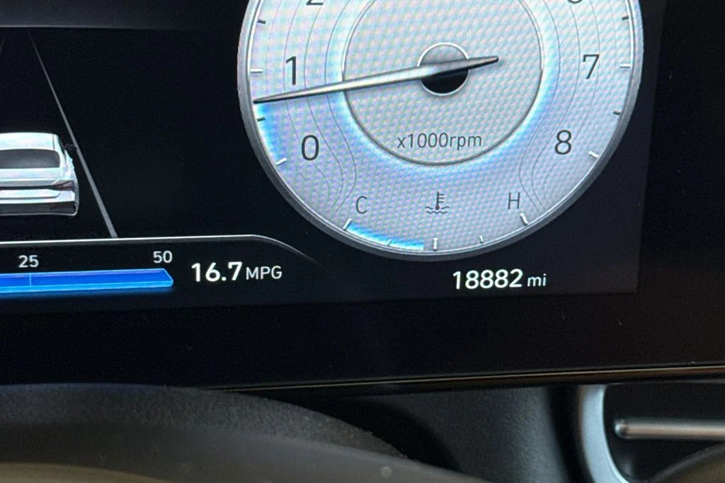 2025 Hyundai Elantra SEL - Photo 29