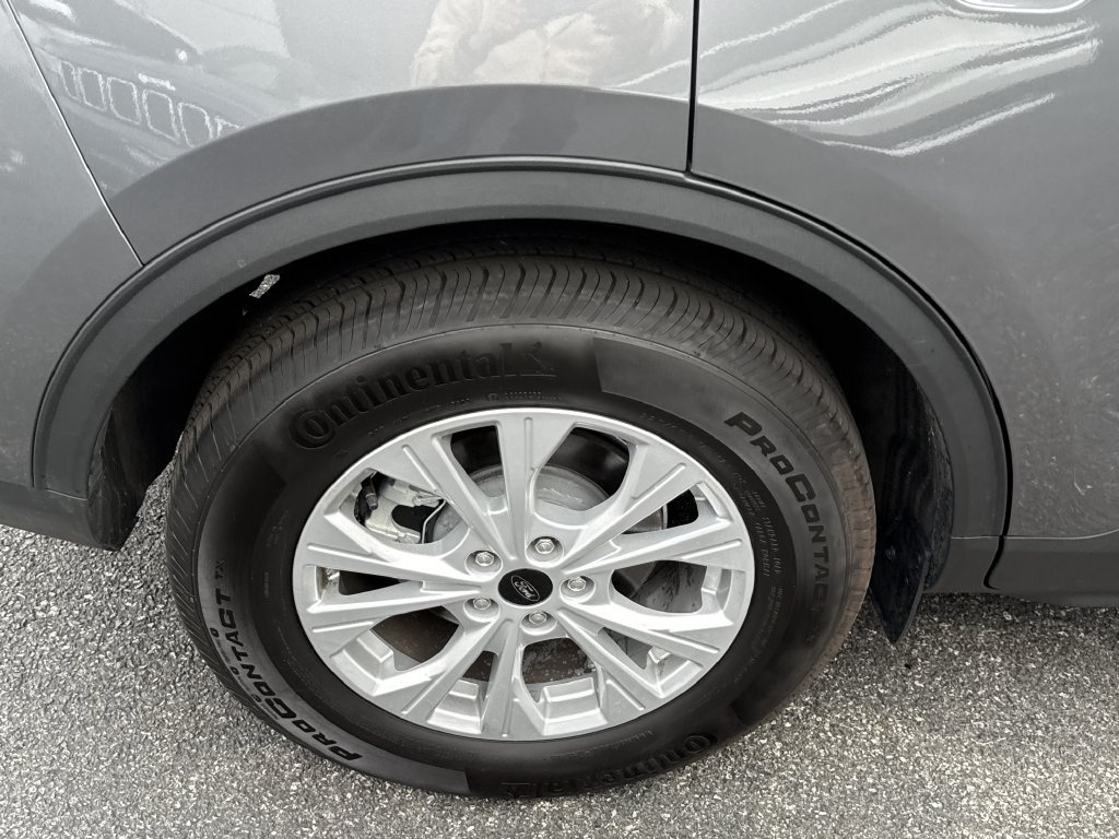 Used 2023 Gray Ford Active image 12