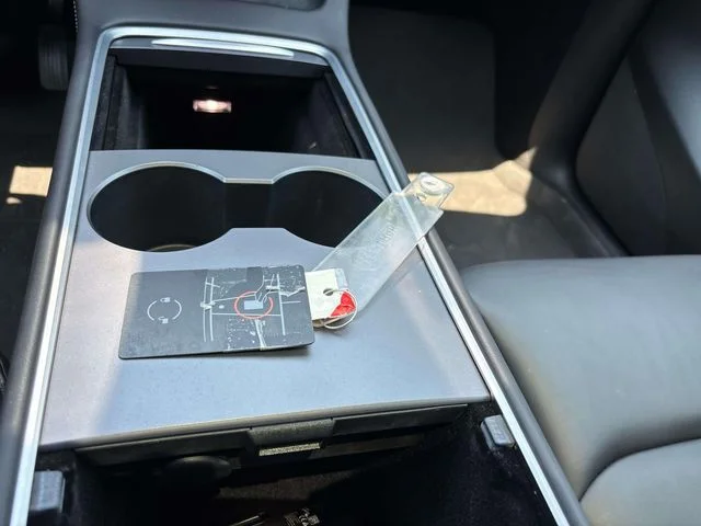 Used 2022 Red Tesla Long Range image 38