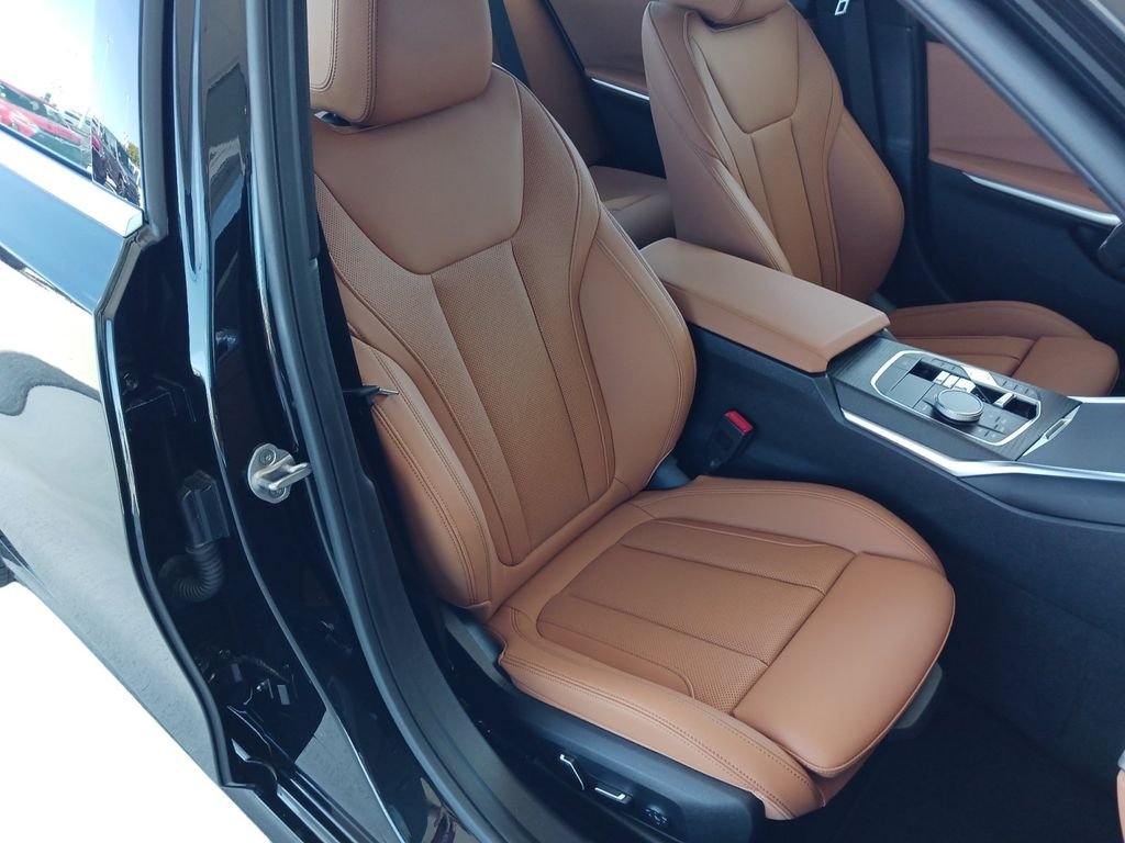Used 2025 Black BMW 330i image 28