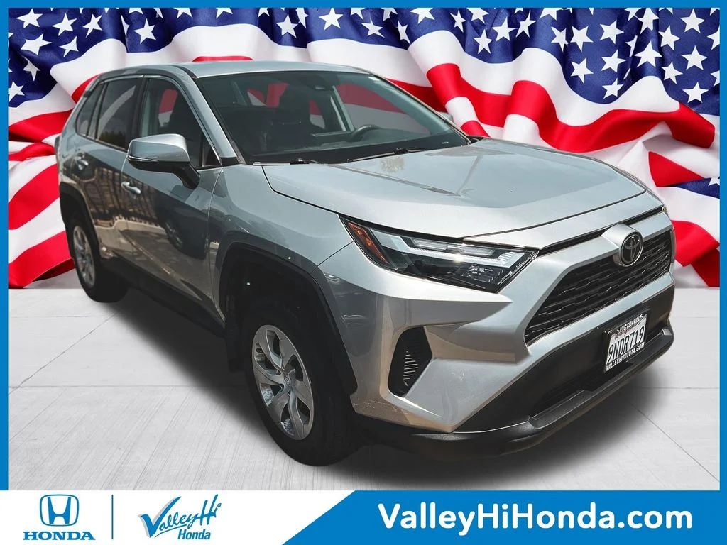 2024 Toyota RAV4 LE FWD's photo