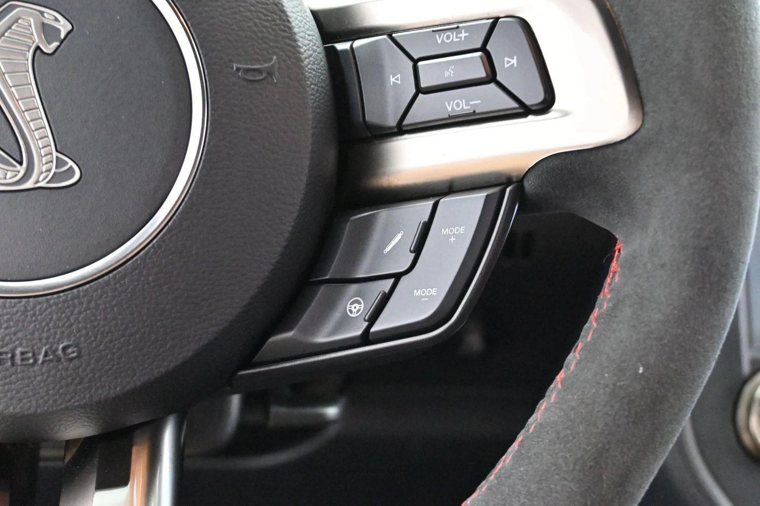 Used 2019 White Ford Shelby GT350 image 22