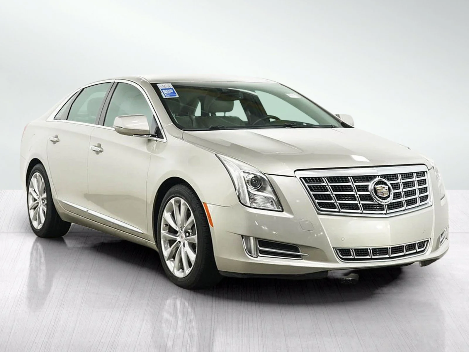 Used 2013 Silver Coast Metallic Cadillac Premium image 8