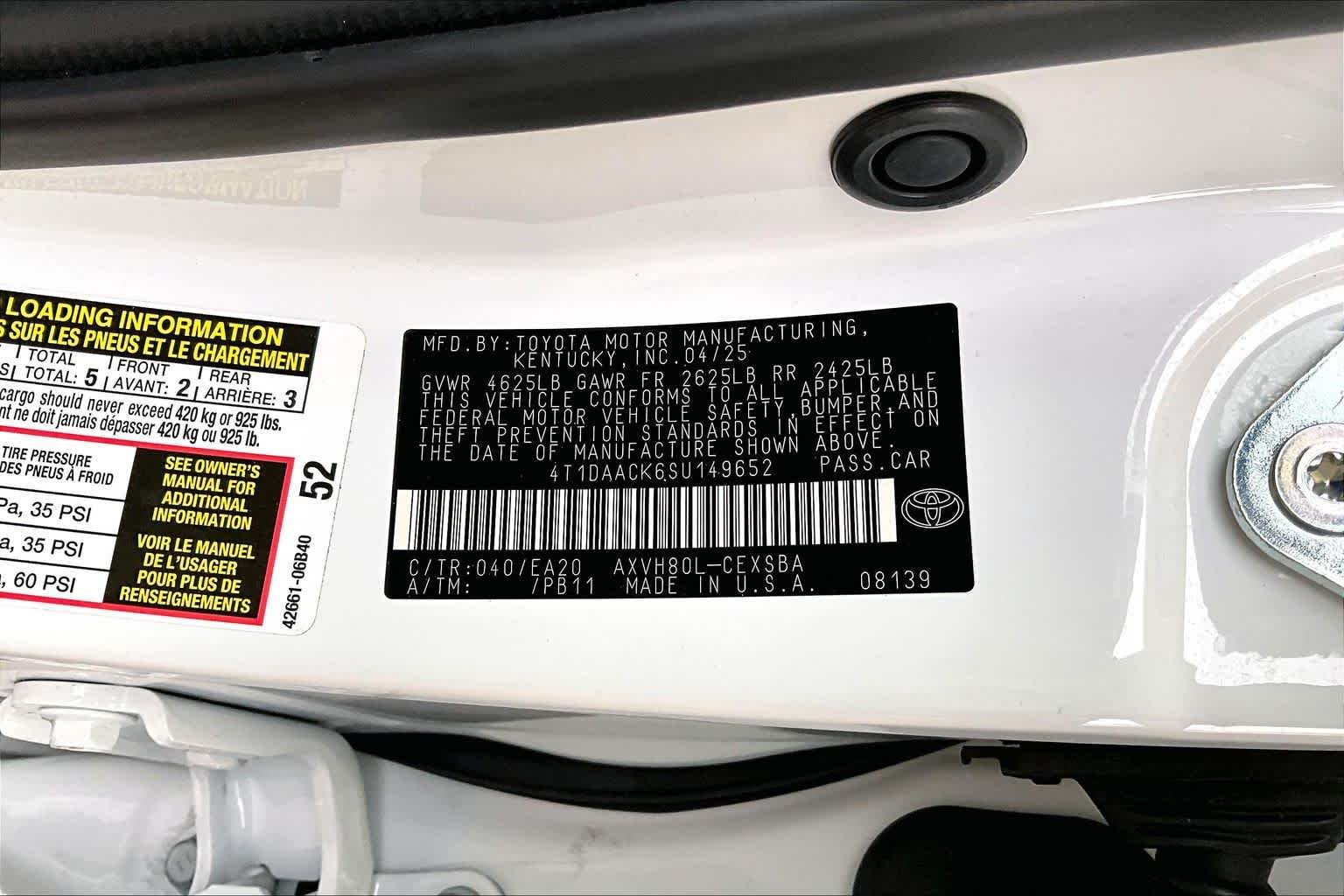 Used 2025 Ice Cap Toyota SE image 35