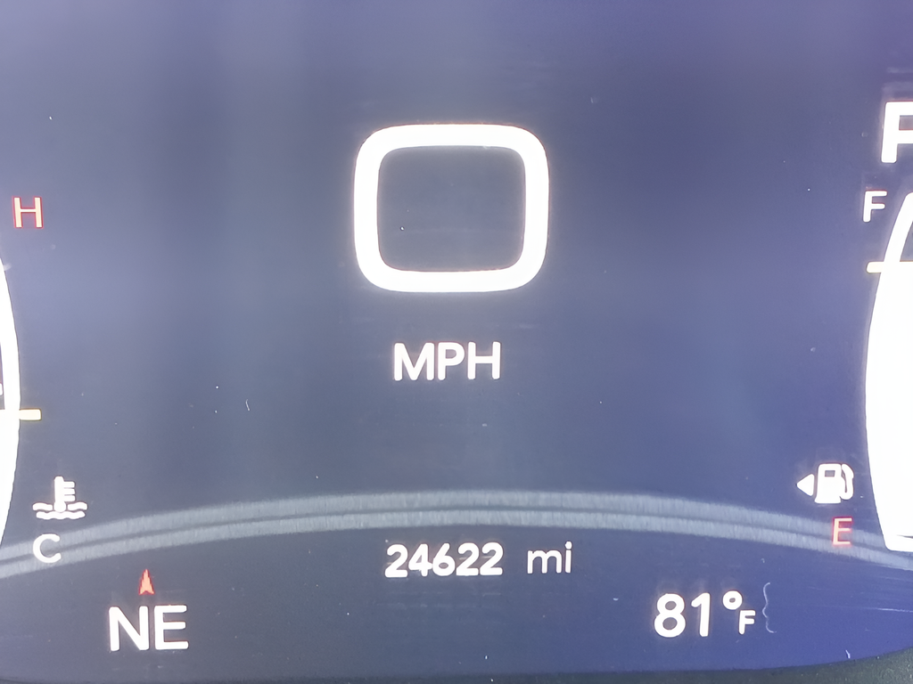 Used 2025 Black Chrysler Select image 20