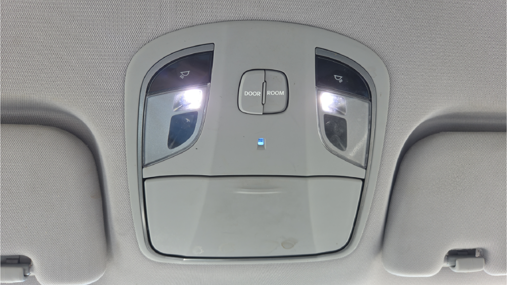 Used 2014 Black Hyundai GLS image 40