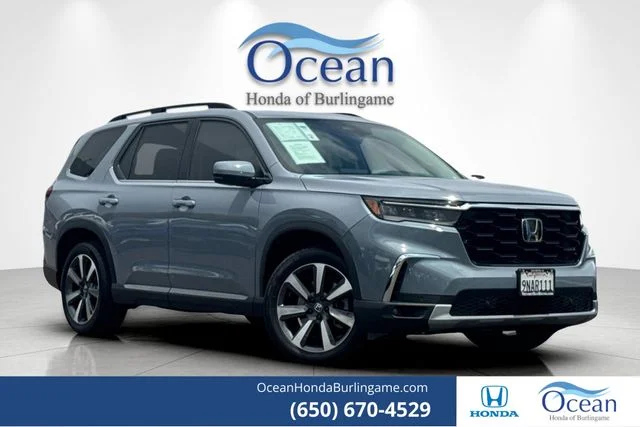 2025 Honda Pilot Touring 2WD's photo