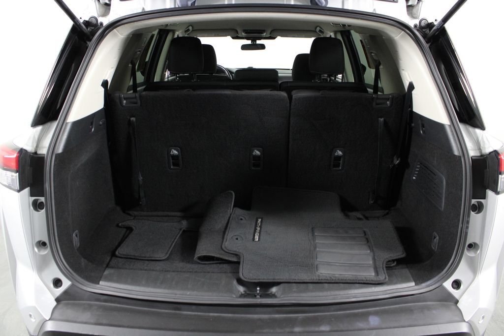 2024 Nissan Pathfinder SV - Photo 17