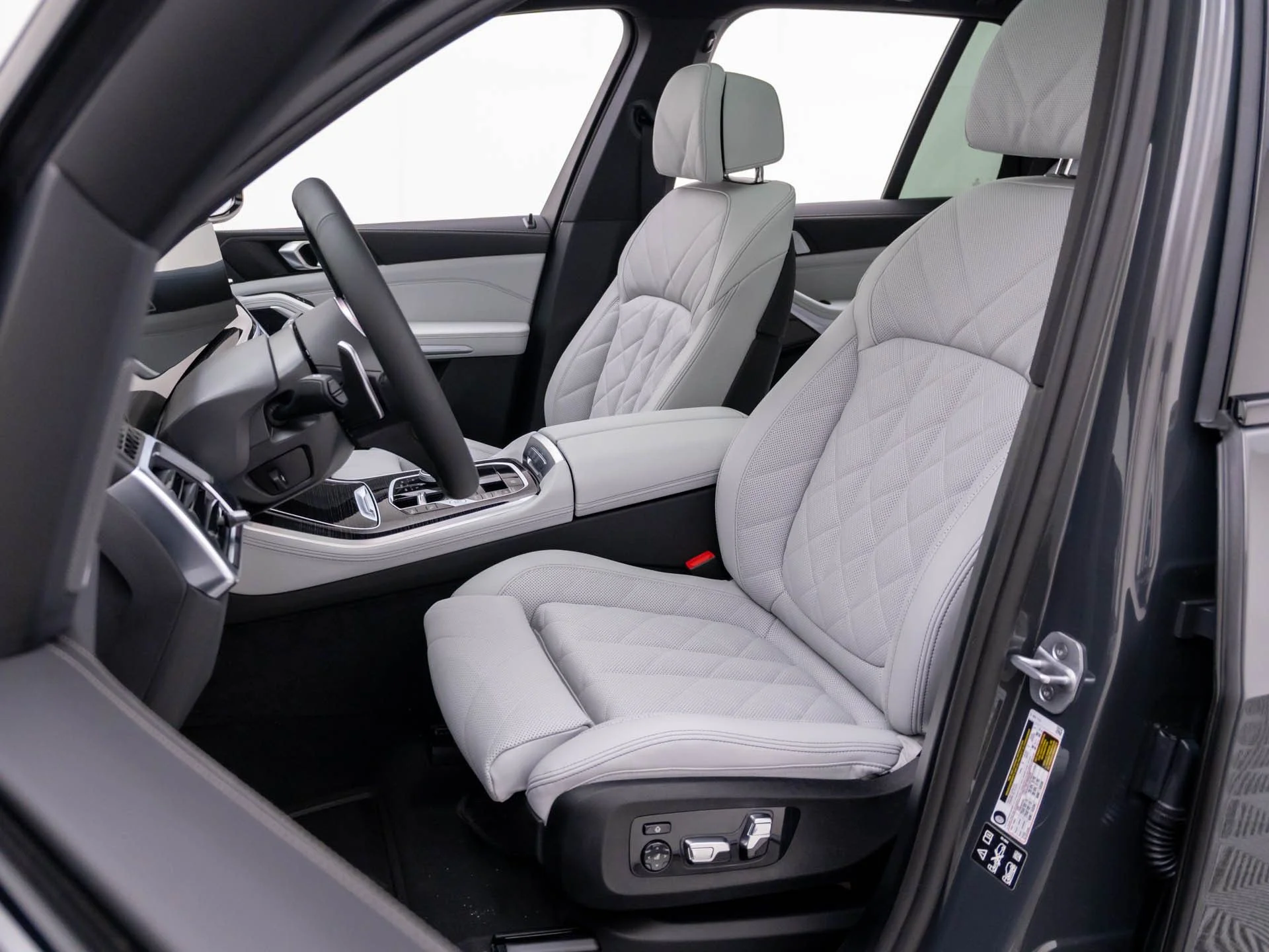 New 2026 Gray BMW xDrive40i image 13