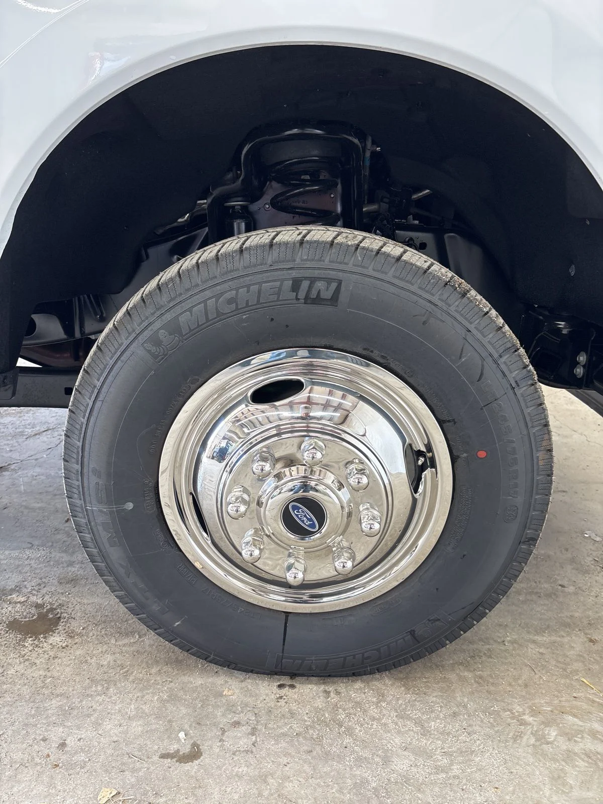 New 2026 Oxford White Ford F-350® XL image 18
