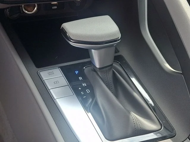 New 2026 White Hyundai SE image 13