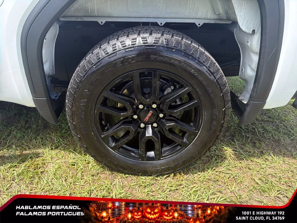 Certified Used 2026 Summit White GMC Elevation image 11