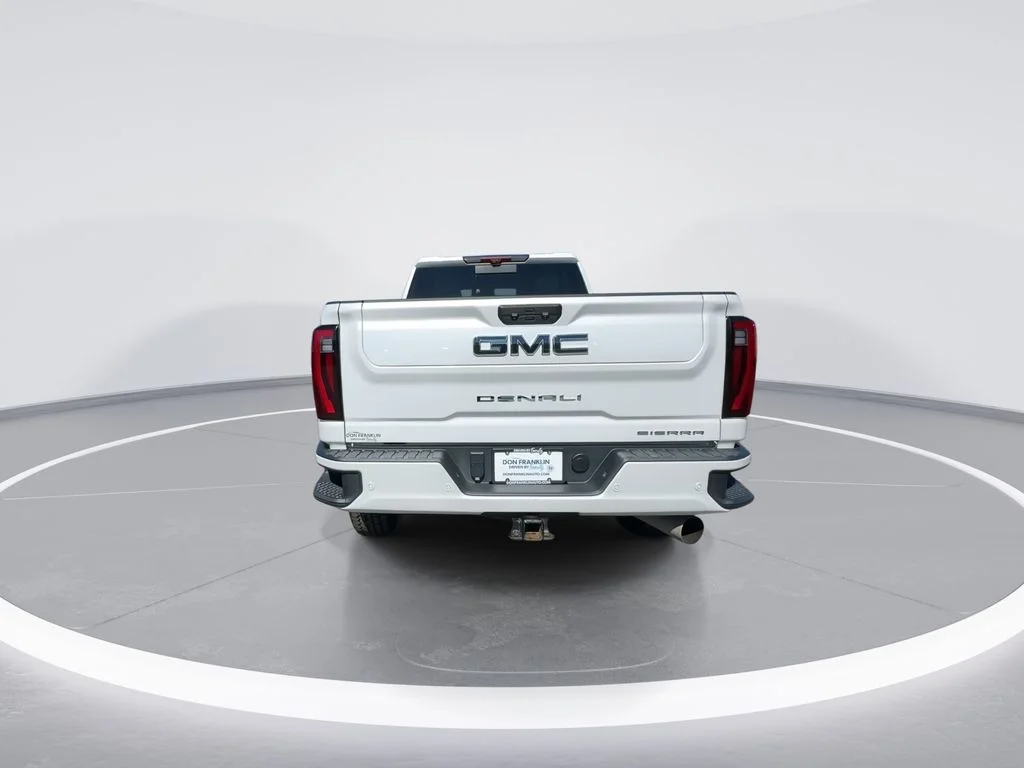 Used 2024 White GMC Denali Ultimate image 7
