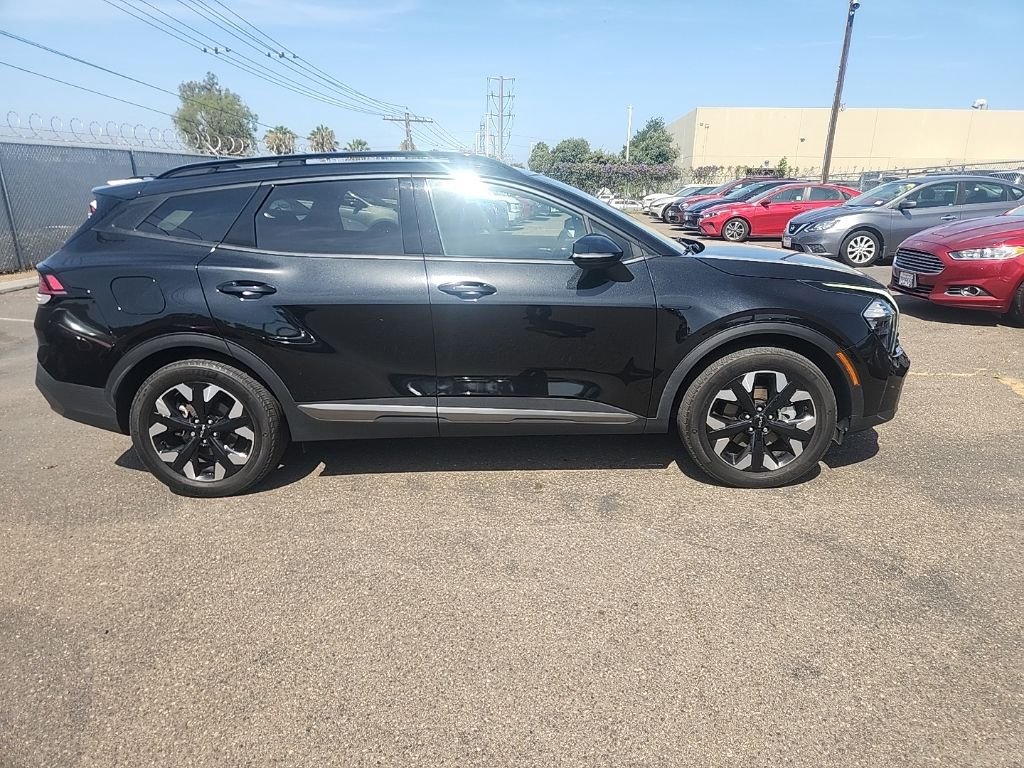 Used 2023 Black Kia X-Line image 16