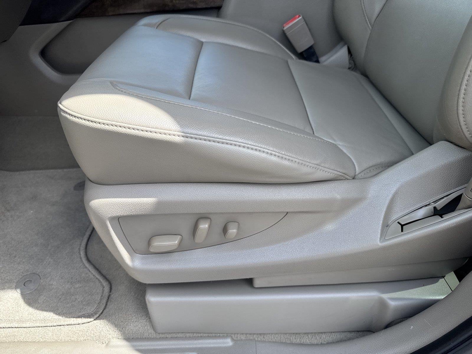Used 2020 SIREN RED TINTCOAT Chevrolet LT image 12