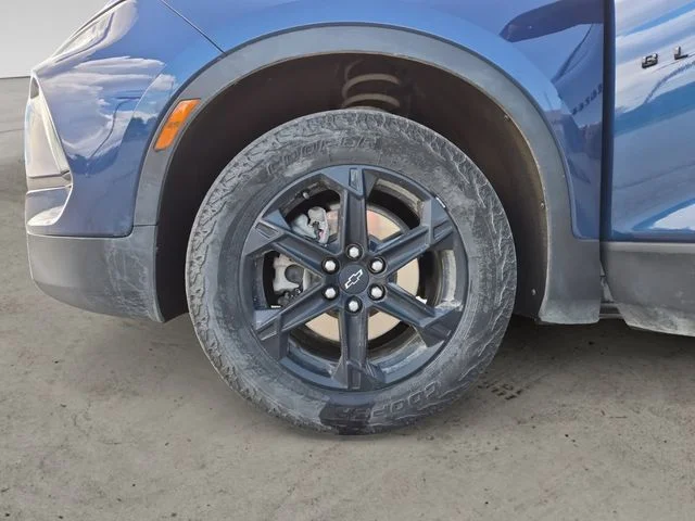 Used 2023 Blue Chevrolet LT image 14