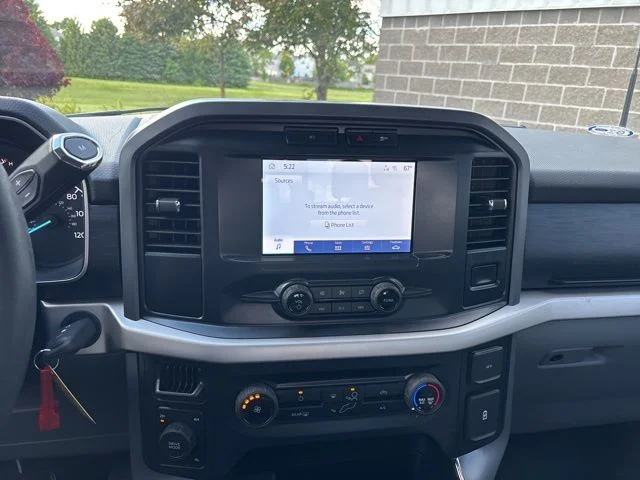 Used 2021 Green Ford XLT image 24