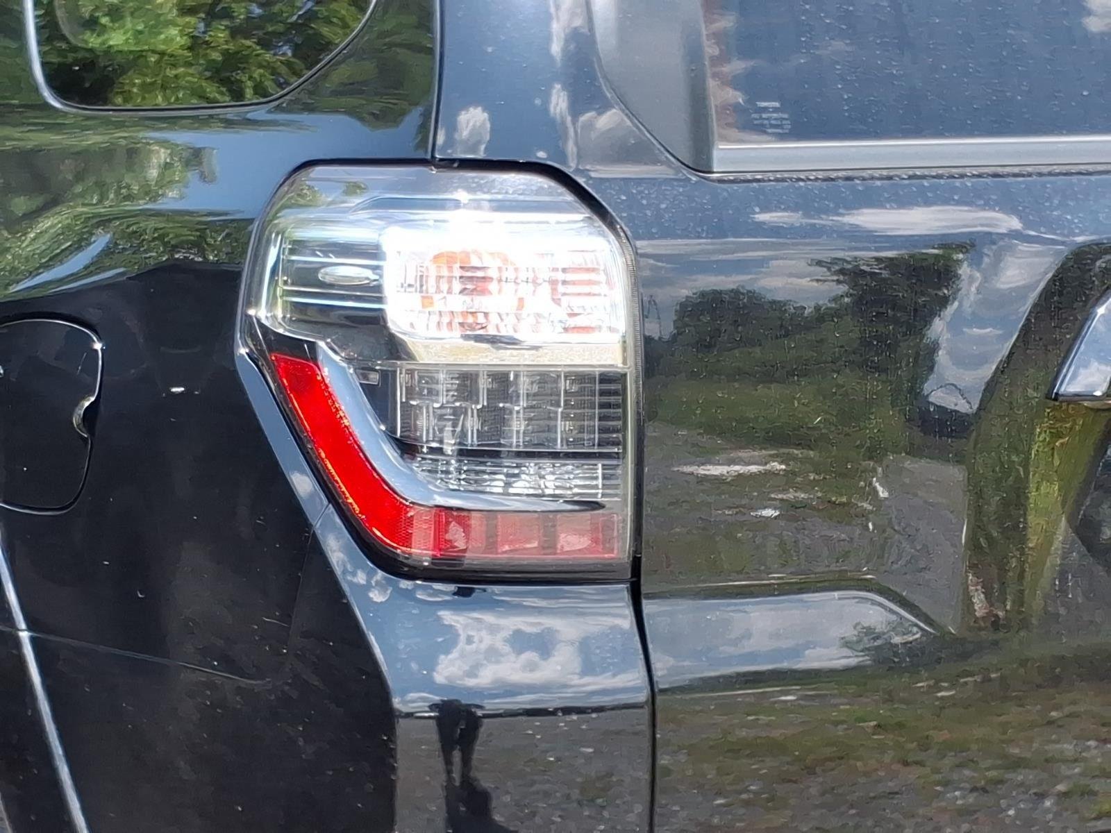 Used 2018 Midnight Black Metallic Toyota SR5 image 8