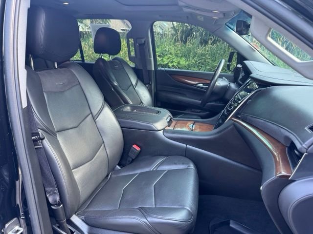 Used 2017 Black Raven Cadillac Luxury image 23