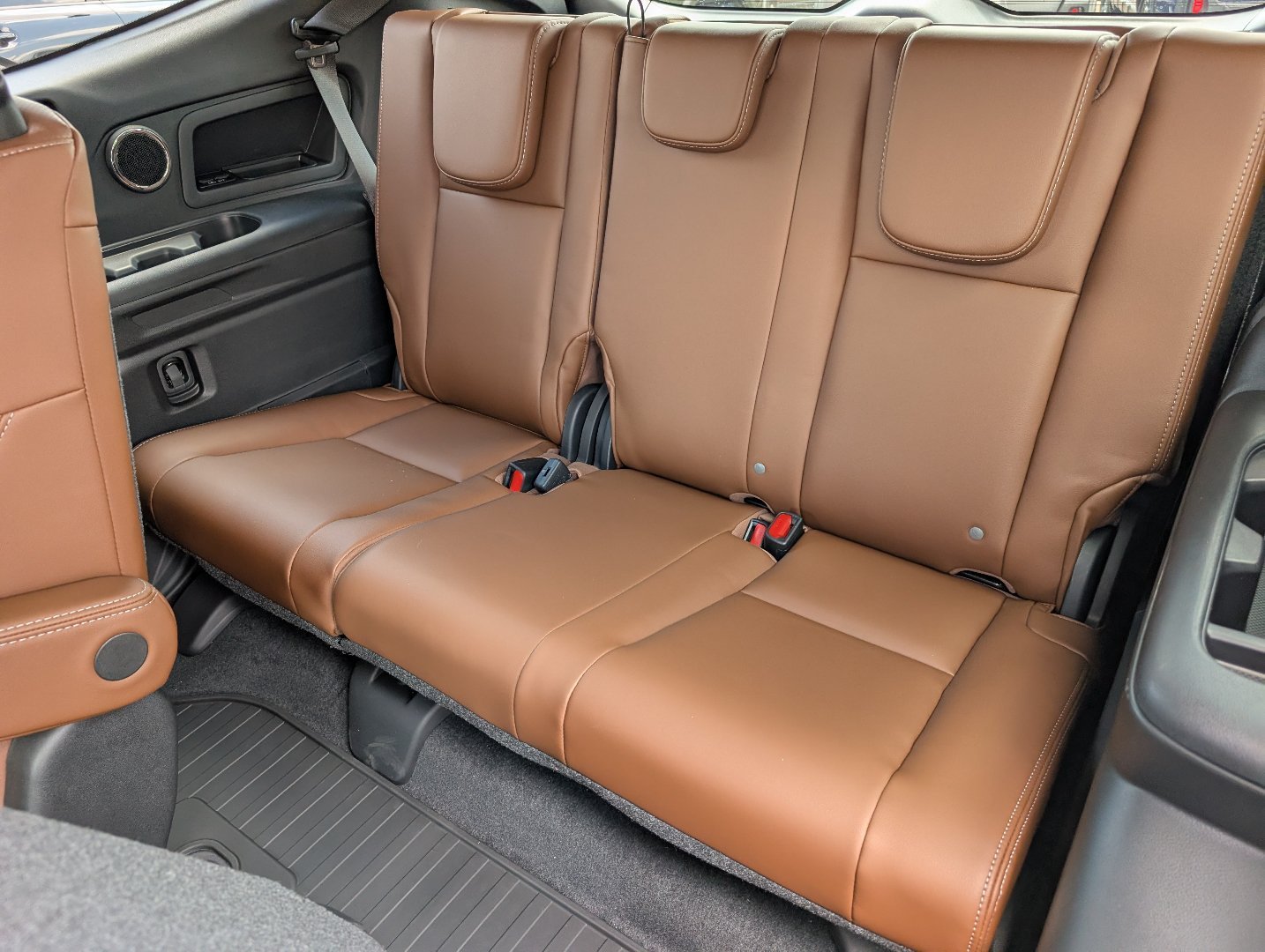 2026 Subaru Ascent Touring - Photo 27