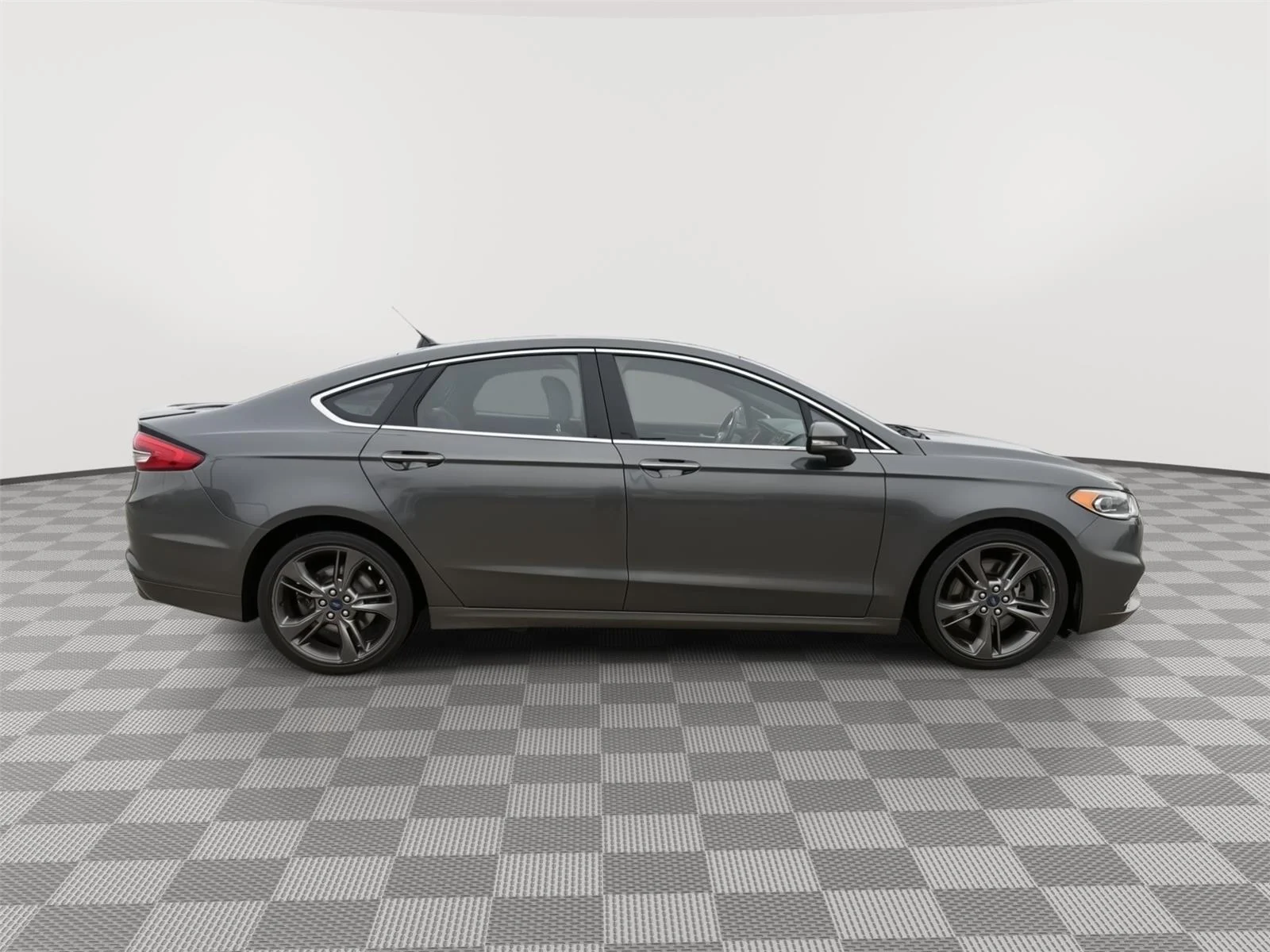 Used 2017 Magnetic Ford Sport image 6