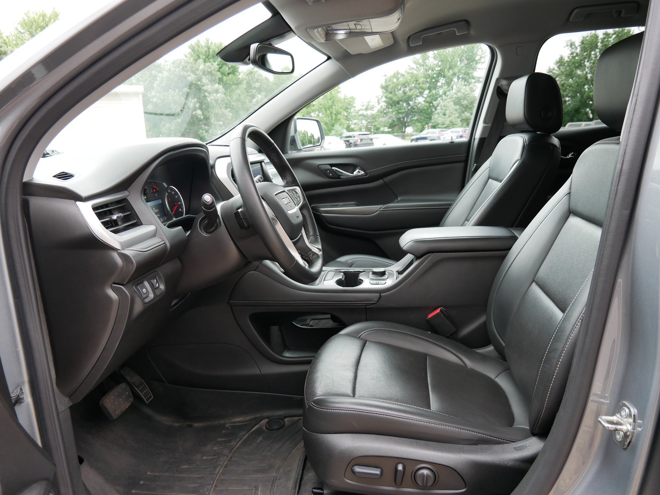 Certified Used 2023 Sterling Metallic GMC SLT image 10