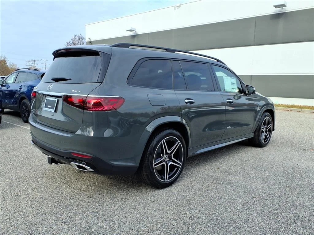 Used 2026 MANUFAKTUR Signature Silicon Grey Mercedes-Benz GLS 450 image 4