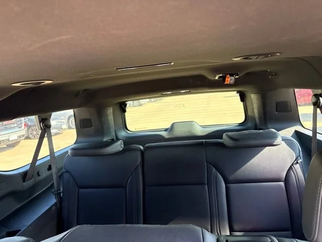 2025 Chevrolet Suburban Z71 - Photo 19