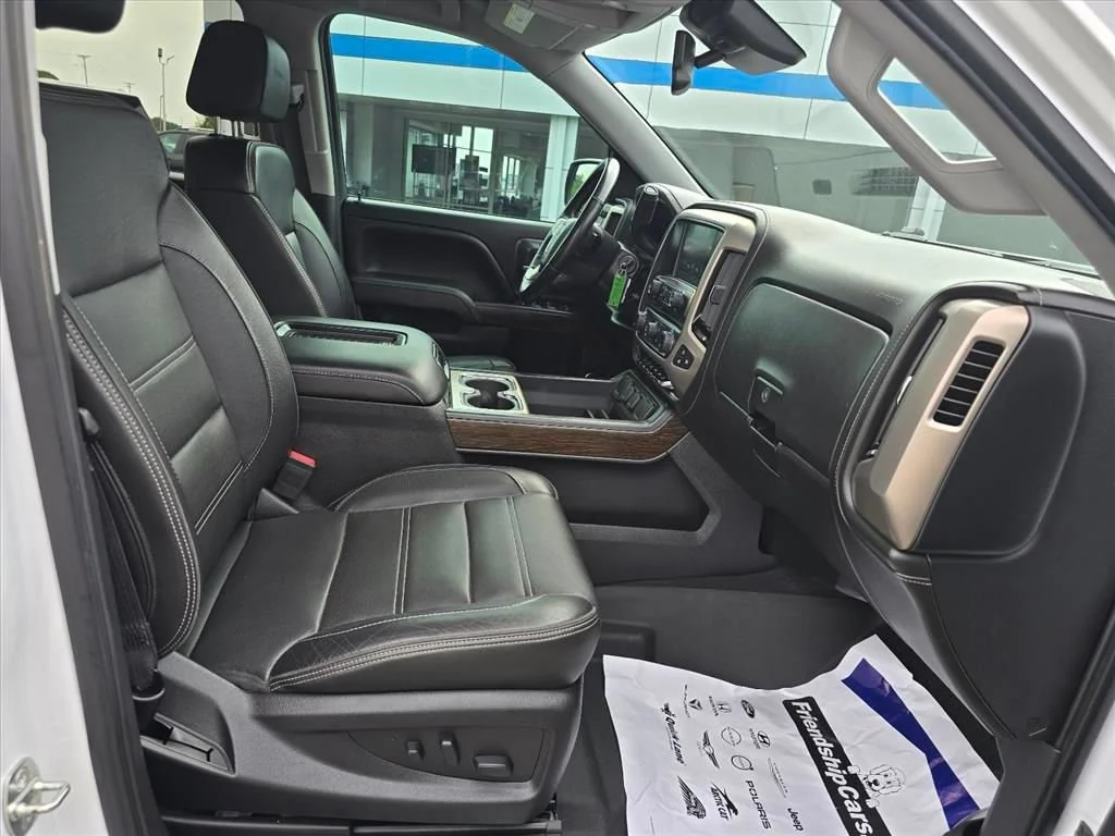 Used 2018 WHITE FROST TRICOAT GMC Denali image 14