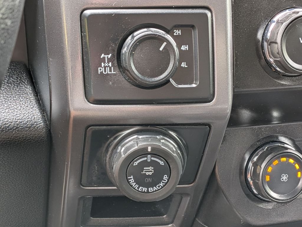 Used 2020 Gray Ford XLT image 23