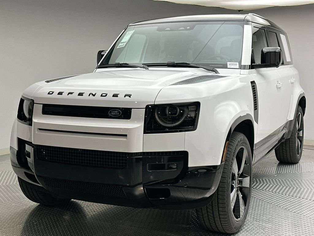 New 2026 Fuji White Land Rover X-Dynamic SE image 1