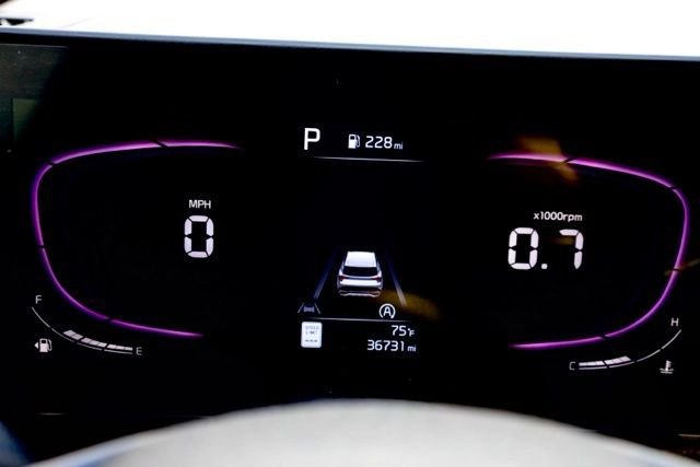 Used 2024 Green Kia X-Line image 25