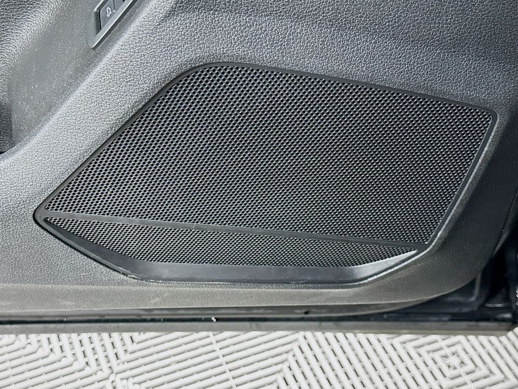 Used 2019 Mythos Black Metallic Audi 2.0T Premium image 18
