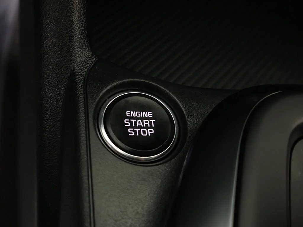 Used 2025 Black Kia LXS image 36