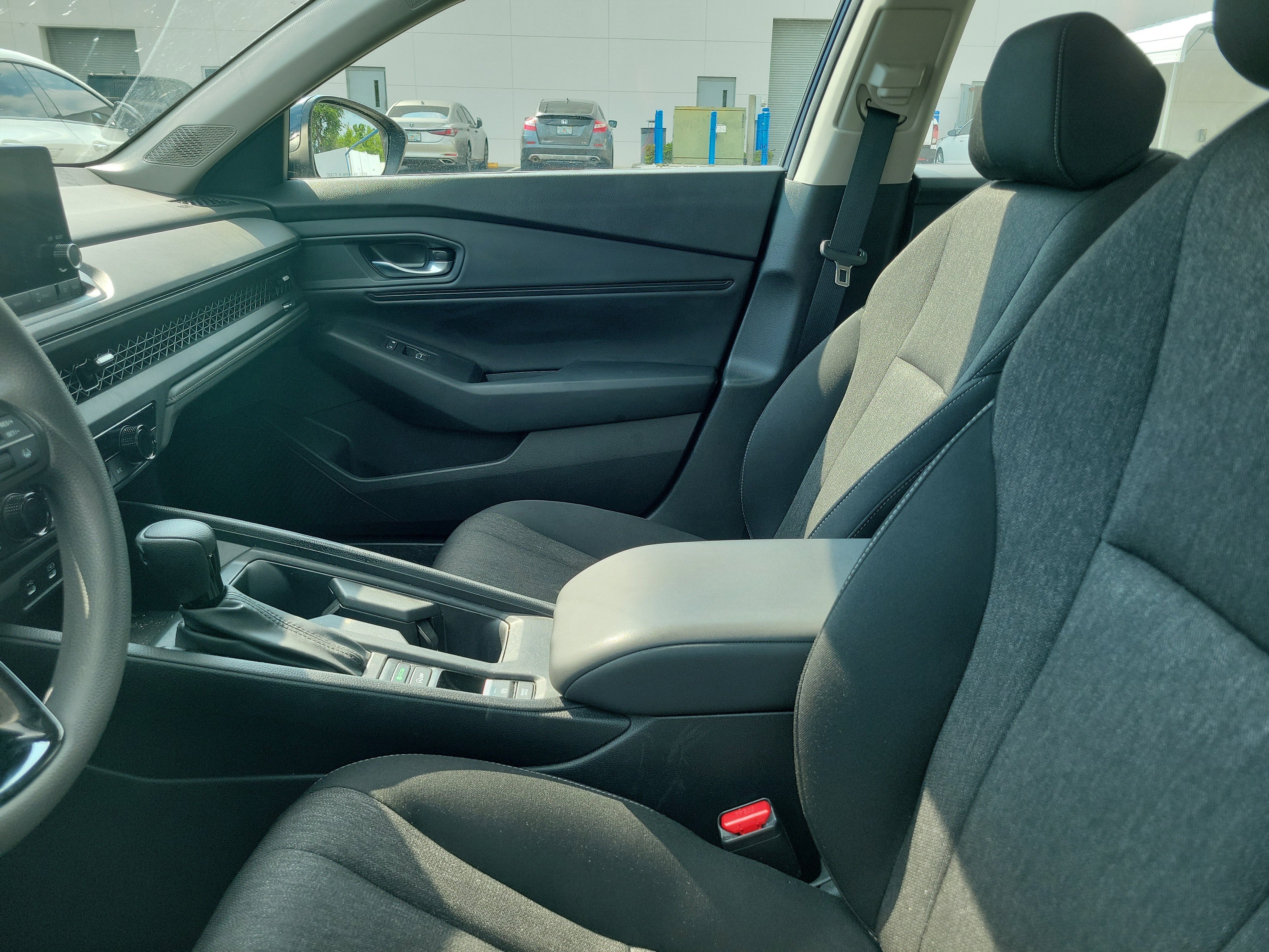 Used 2023 Canyon River Blue Metallic Honda EX image 6