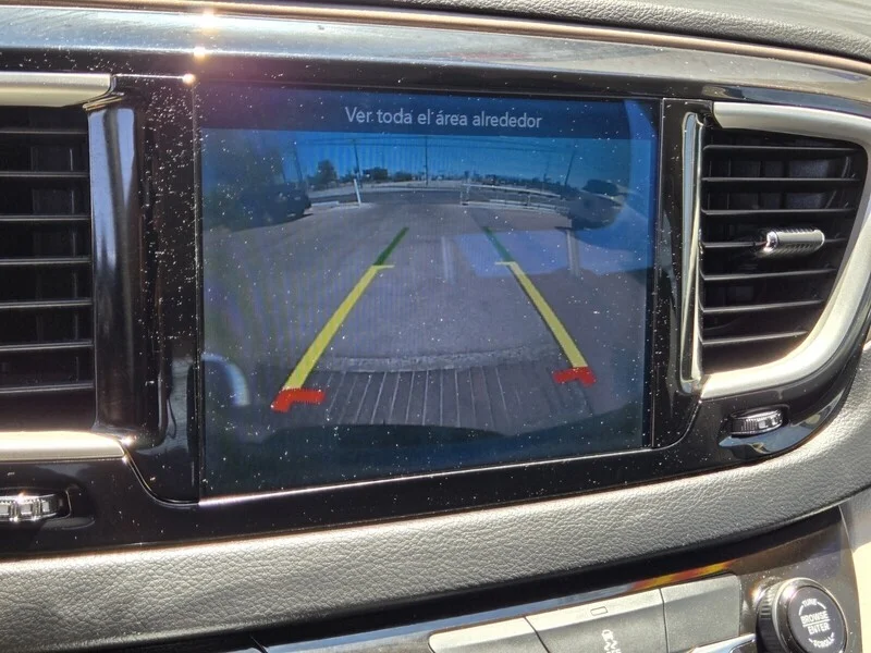 Used 2017 Molten Silver Chrysler Touring image 19