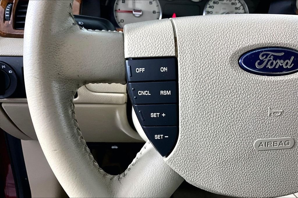 Used 2007 Red Ford Limited image 9