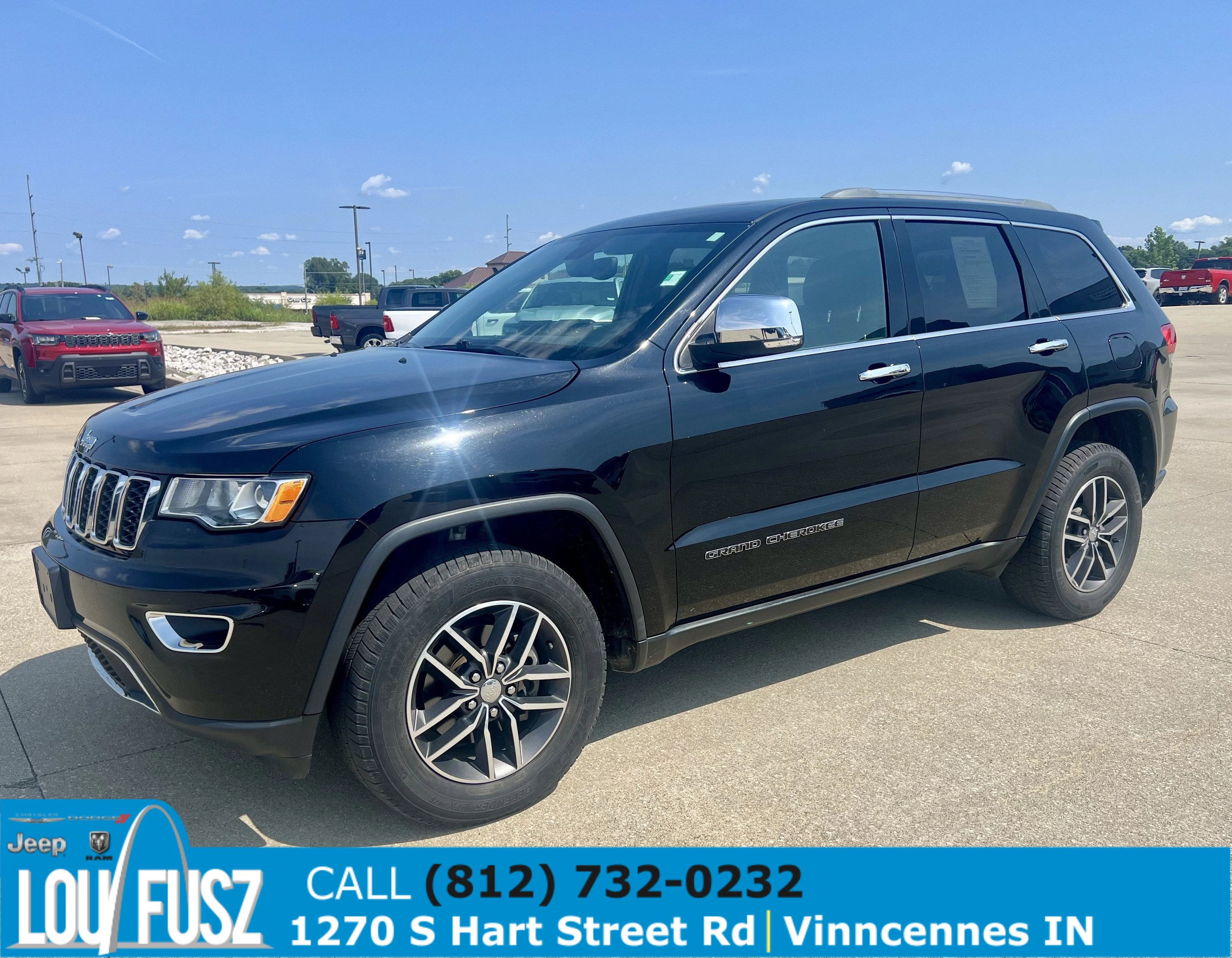 Used 2018 Diamond Black Crystal Pearlcoat Jeep Limited image 3