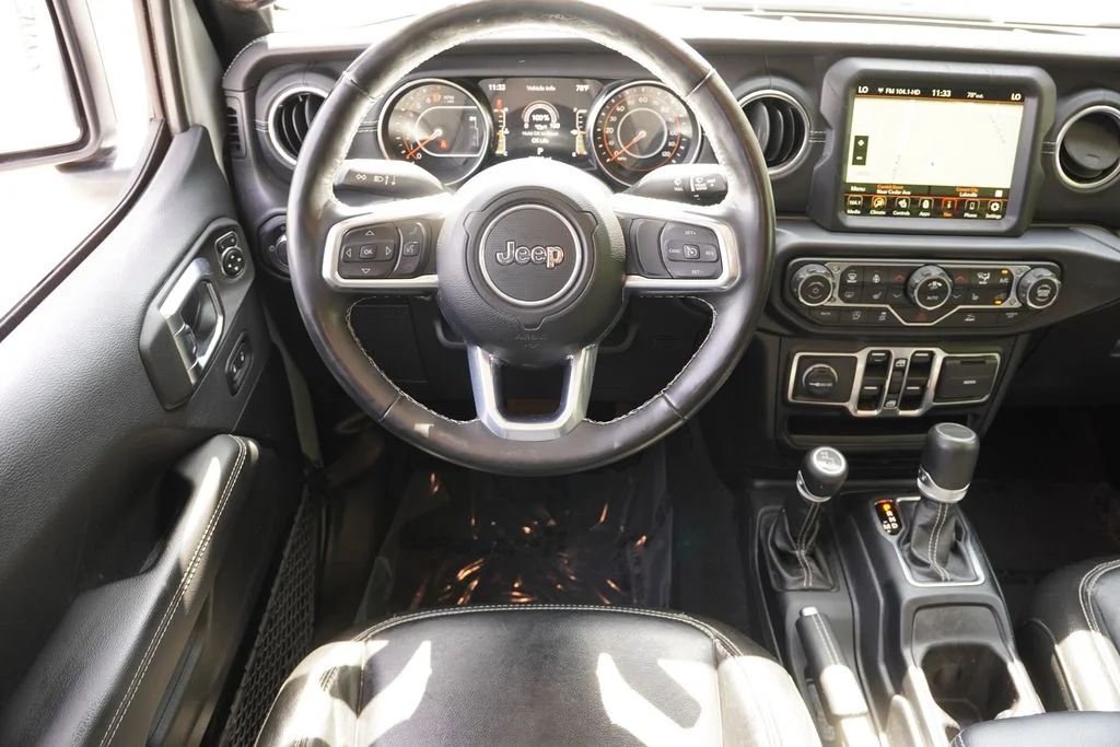 Used 2022 Silver Zynith Clearcoat Jeep Overland image 20