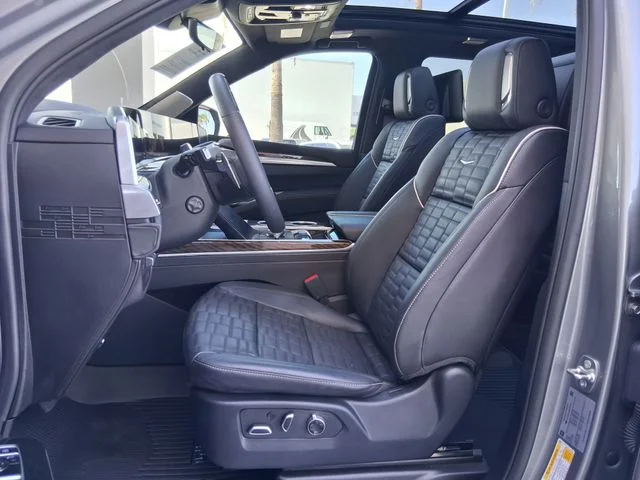 Used 2026 Silver Cadillac Platinum Sport image 19