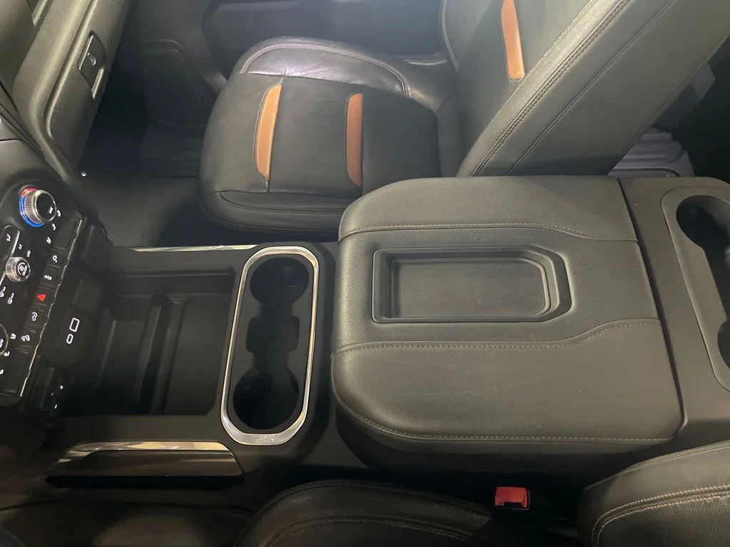 Used 2022 White GMC AT4 image 26